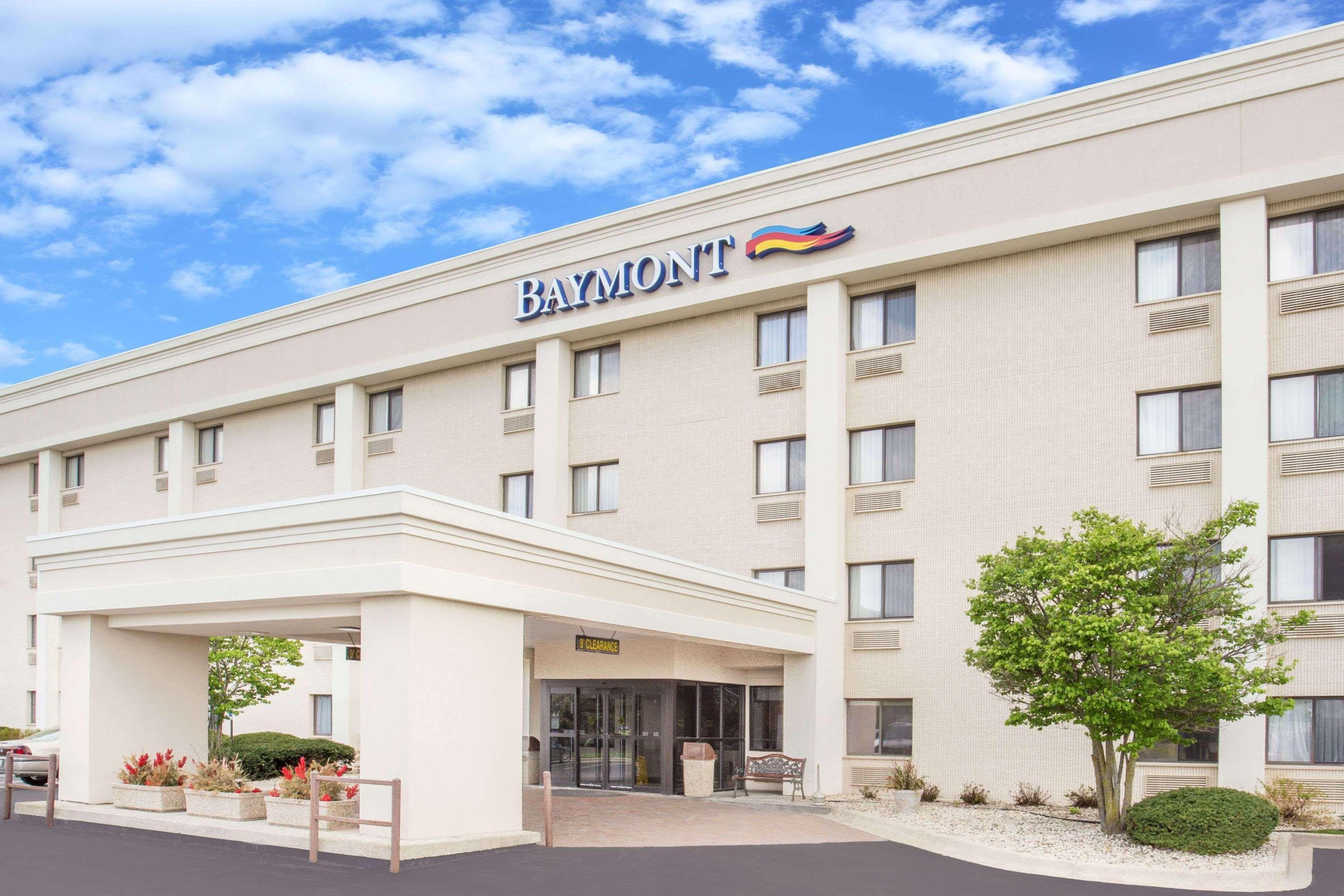 Baymont By Wyndham Janesville Bagian luar foto