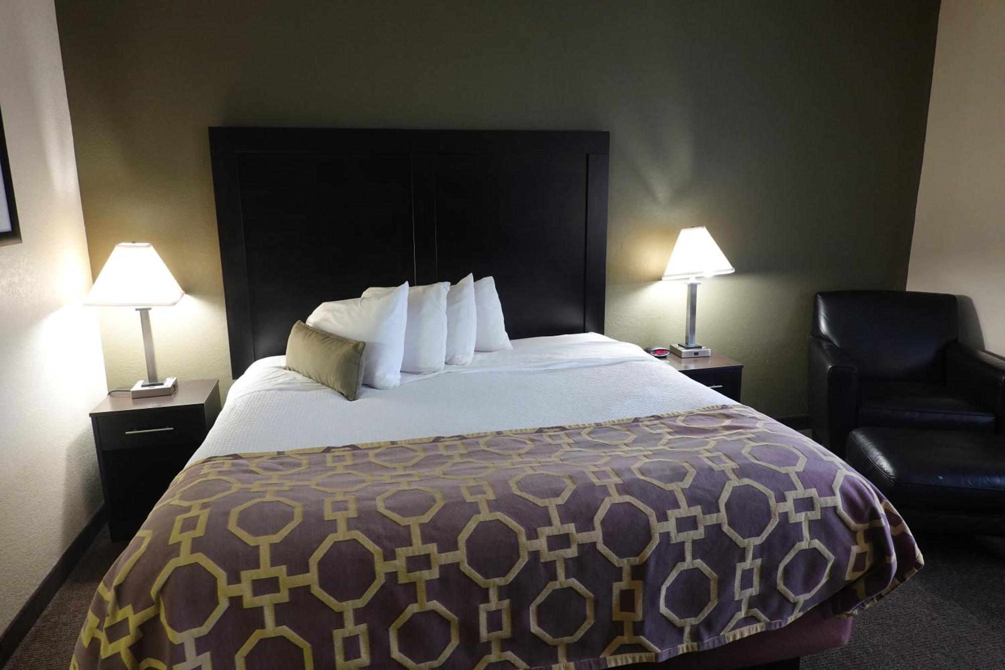 Baymont By Wyndham Janesville Bagian luar foto